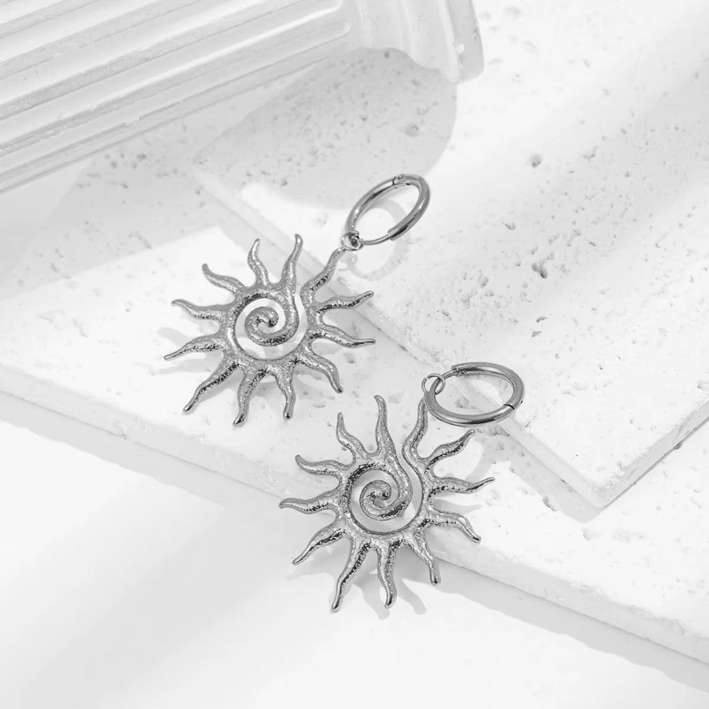 Fashion Vintage Chic Sun Shaped Pendant Necklace Stainless Steel Earrings Statement Golden Fashion Jewlery Accessories Gift